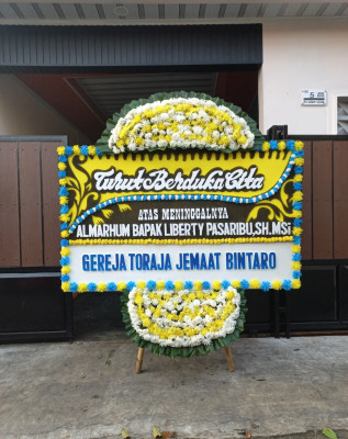 Papan Bunga Duka di Wongsorejo